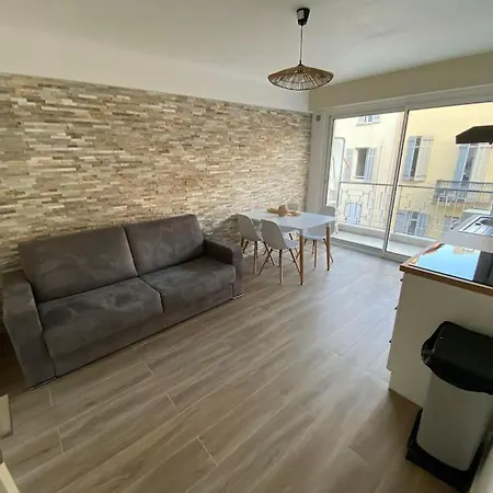 3 Pieces Apartment *